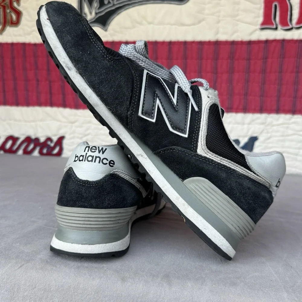 New Balance product pair